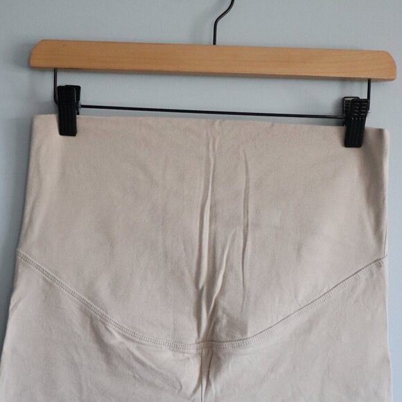 Old Navy Women's Cream Sz S Maternity High Waist Stretch Shorts - Picture 3 of 9